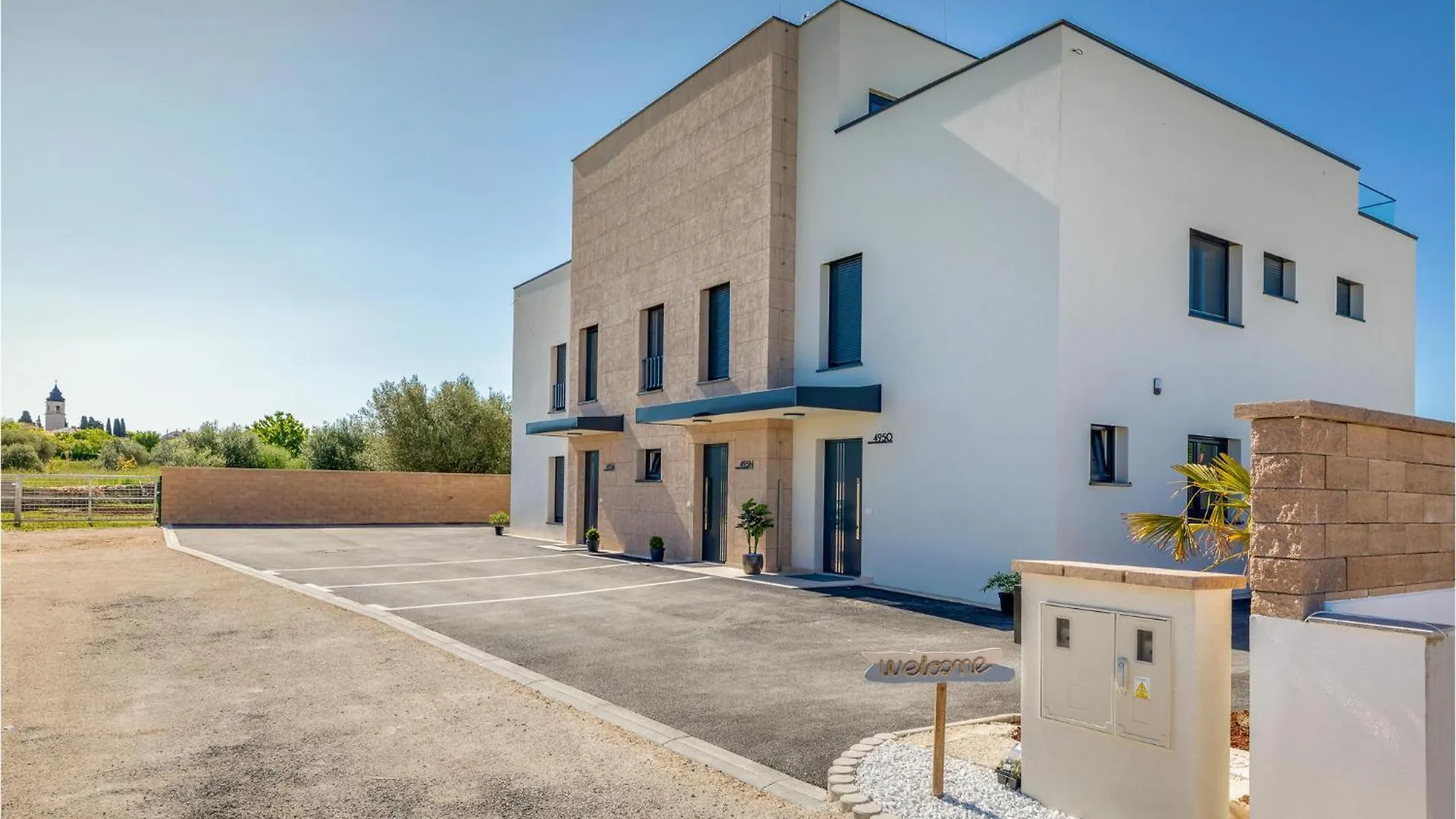 Awesome Home In Peroj With Sauna 0*,