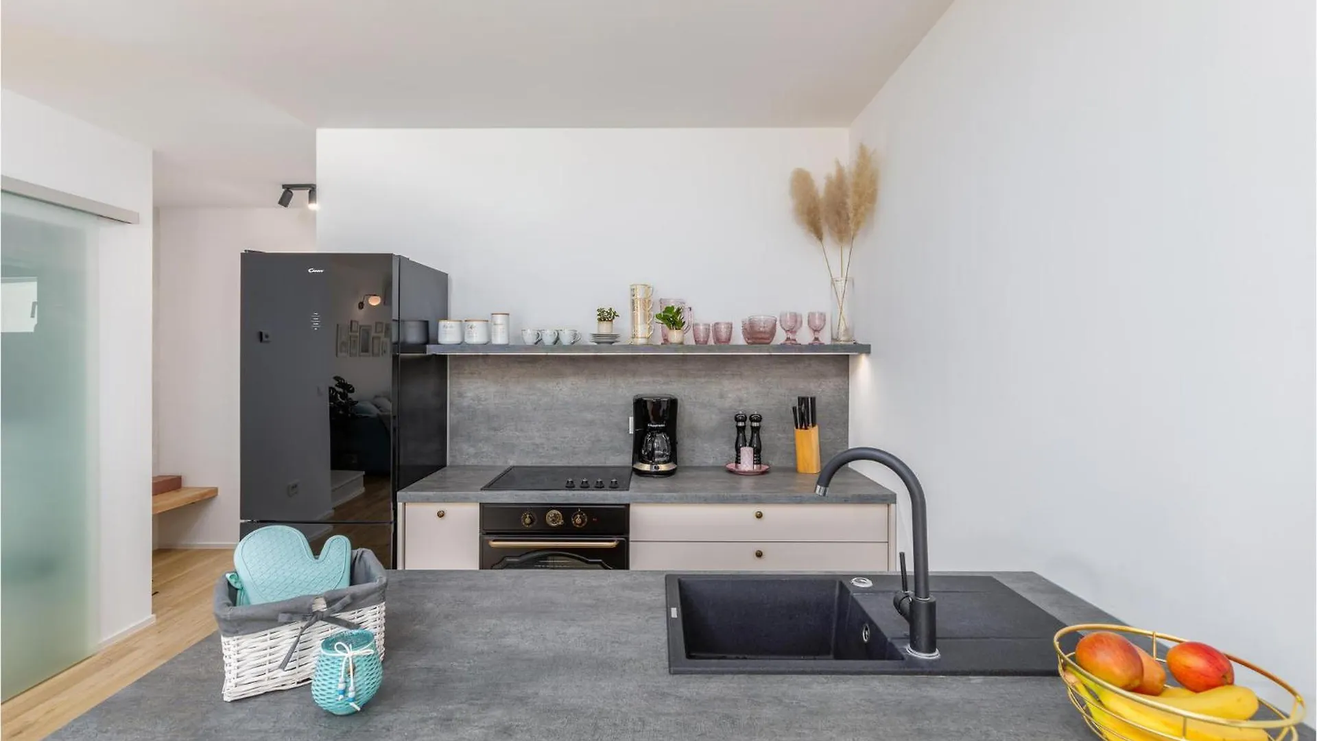 Awesome Home In Peroj With Sauna Semesterbostad